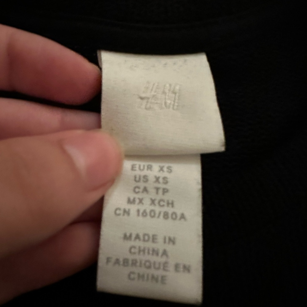 H&M Tank Top - Picture 2 of 3